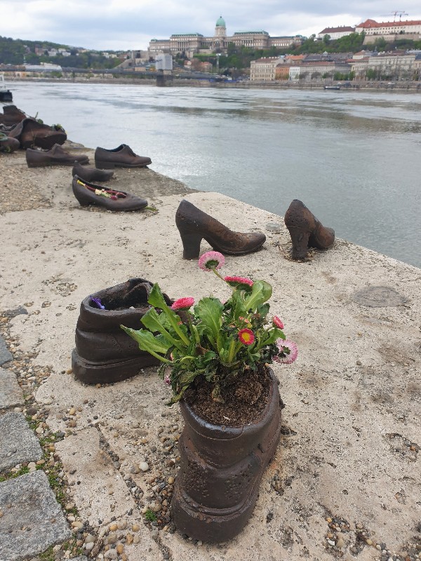 08 Shoes on The Danube Promenade Memorial
